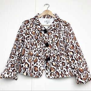 Andre Oliver White Brown Animal Print Cropped Large Button Jacket Women’s Size 6